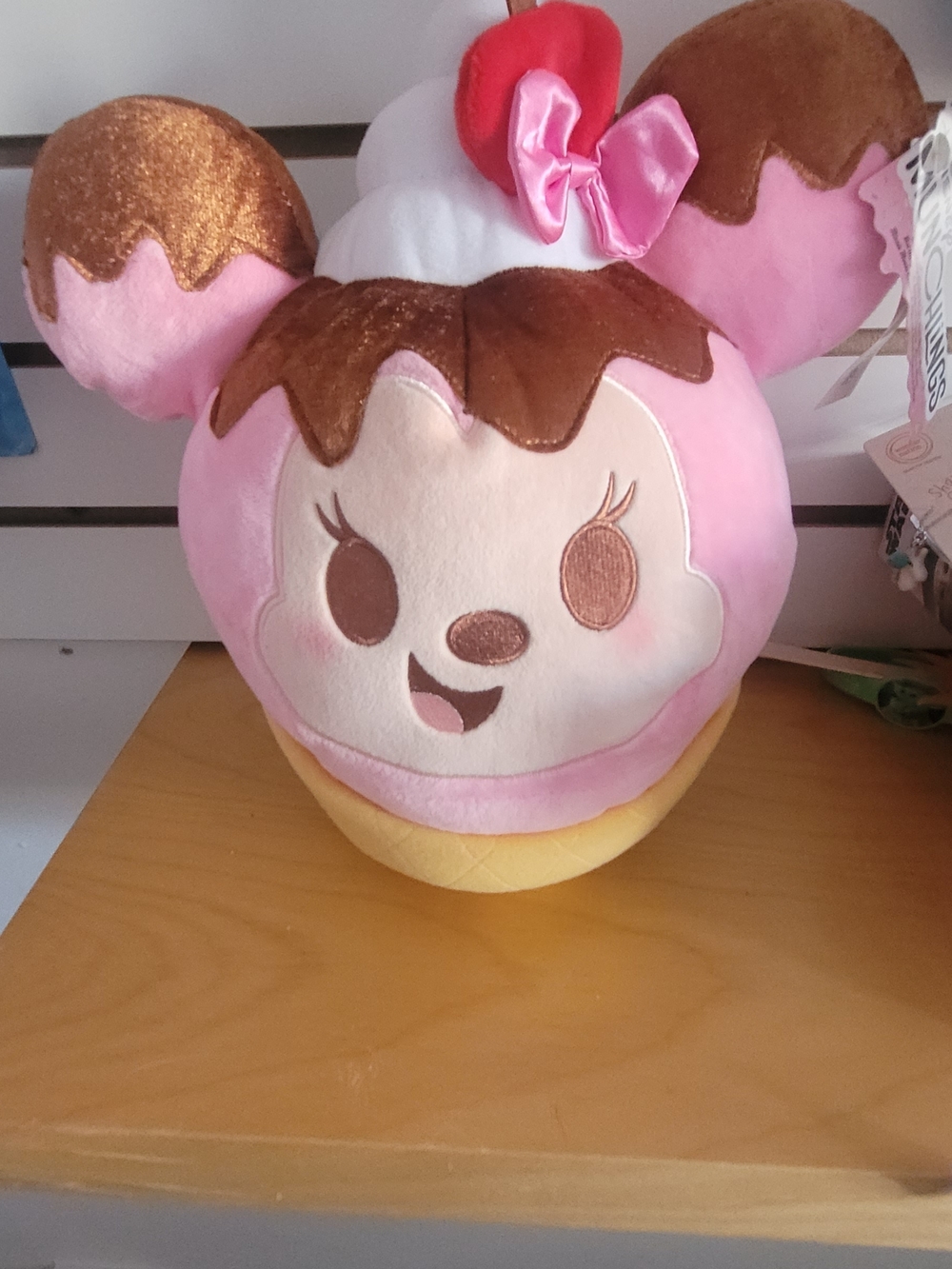 Munchlings Pink Plush Toy